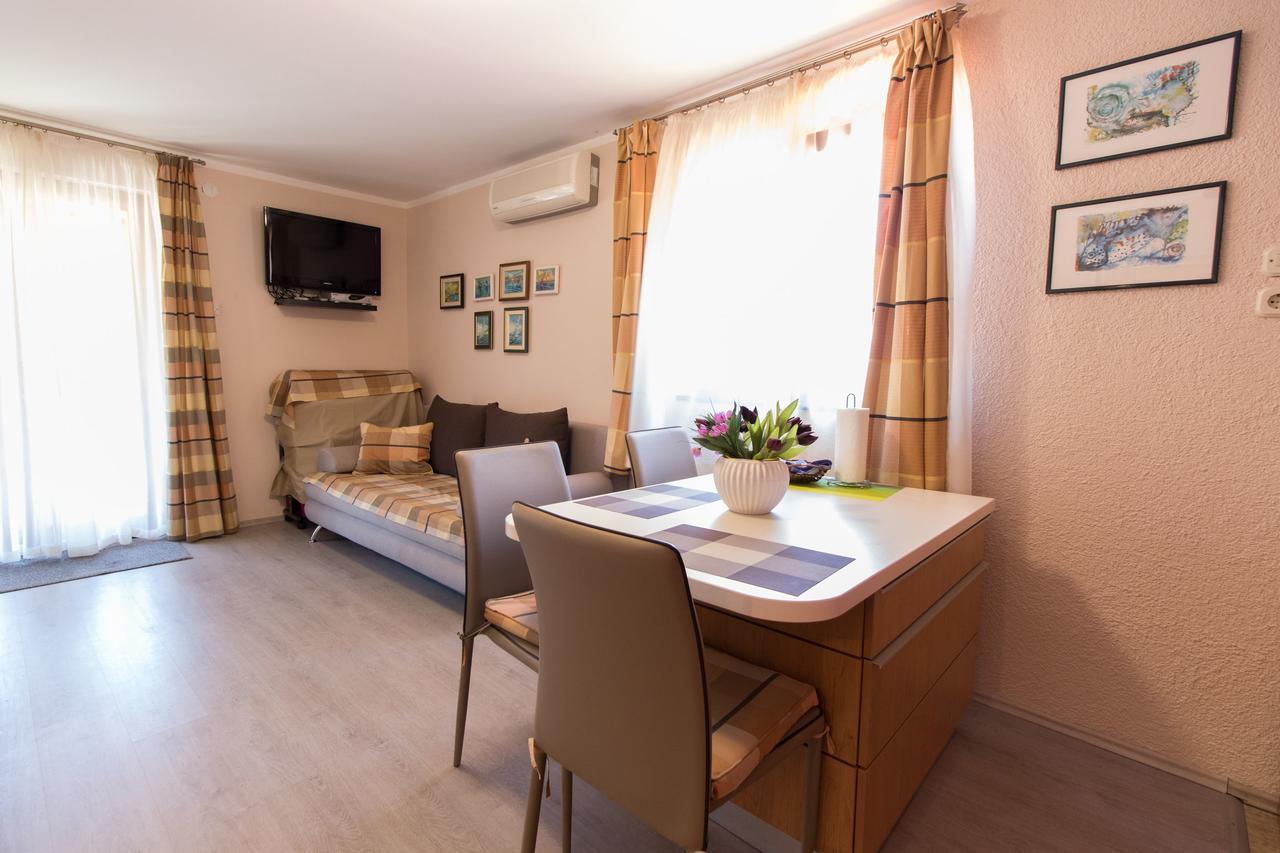 Apartment Paulina Cres Bagian luar foto