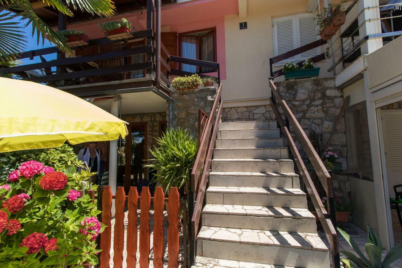 Apartment Paulina Cres Bagian luar foto